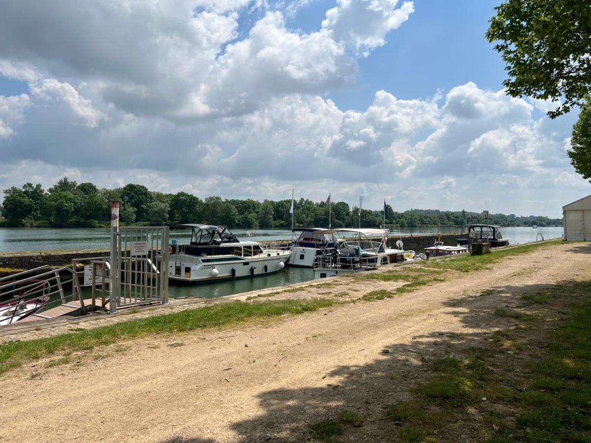De La Chapelle * Gigny-sur-Saone
